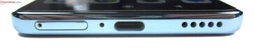 Bas : Emplacement SIM (2x Nano SIM), microphone, USB-C 2.0, haut-parleur