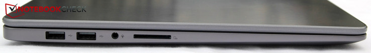 Côté gauche : 2 USB 2.0, micro / écouteurs, lecteur de carte SD.
