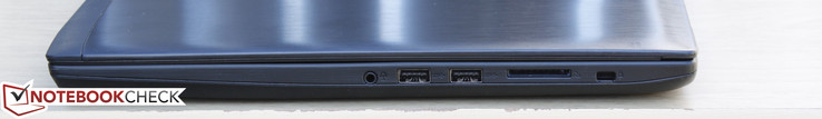 Tranche droite : prise jack combo 3.5 mm, 2x USB 3.0, SD, vérrou Kensington