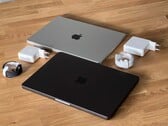 Bientôt, tous les MacBook Pro 14 pourront alimenter deux écrans externes. (Source de l'image : Notebookcheck)
