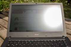 Acer TravelMate : lumière directe du soleil, mauvaise position.