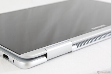 Le Notebook 9 Pen est ultra léger, ce qui le rend plus confortable en mode tablette.