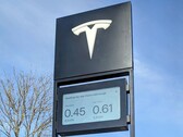 Certains Superchargers Tesla sont désormais configurés comme des stations-service (image : c_schwarzer/X)