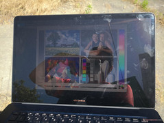 ZenBook Pro UX580GE - À l'extérieur en plein soleil.
