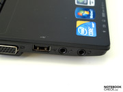 1 port USB 2.0 et deux prises audio sont sur la gauche.