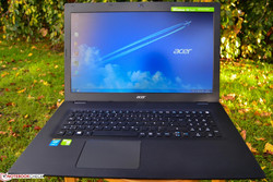 L'Acer Travelmate P277-MG-7474.