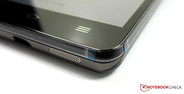 Les coins arrondis sont une des caractéristiques du design du LG D605 Optimus L9 II.