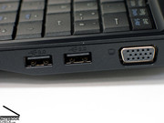 ... un total de 3 ports USB, qui, par rapport à la taille du boîtier se retrouvent facilement.