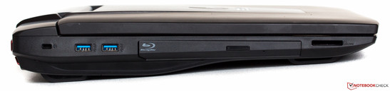 A gauche : Kensington, 2x USB 3.0, Blu-ray, lecteur cartes SD