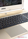 Le rétroéclairage du clavier comprend plusieurs paliers, il est même possible de changer de couleur.