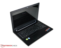Le Lenovo IdeaPad 300. Exemplaire envoyé par Notebooksbilliger.de