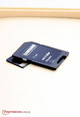Une carte microSD et son adaptateur sont livrés avec le Smartphone.