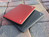 Le ThinkPad Edge 145 est disponible en rouge ou en noir.