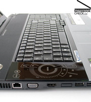 Le clavier de l'Aspire 8920G utilise toute la largeur du portable et est équipé d'un pavé numérique.