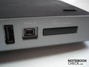 USB 2.0, Firewire et lecteur de cartes 8-en-1 sur la gauche
