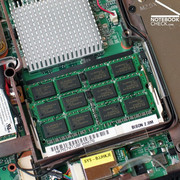 En outre, ce système est équipé d'un total de 4096MB de modules RAM DDR3 rapides, et donc, une des nouvelles caractéristiques de la plateforme Montevina est déjà utilisée.