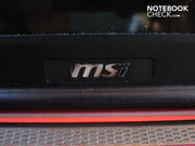 Logo MSI sur le cadre mat de l'écran