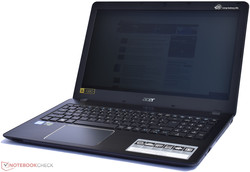 En test : l'Acer Aspire F15. Exemplaire fourni par Notebooksbilliger.de.