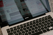Le nouveau Apple MacBook fait d'aluminium est un digne successeur du  Powerbook 12"....