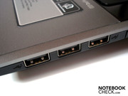 Une affaire de goût: Trois ports USB 2.0 juste à côté les uns des autres