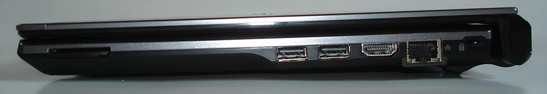 Flanc droit: Lecteur de carte 5-en-1, 2x USB, HDMI, RJ45 gigabit LAN, Verrou Kensington