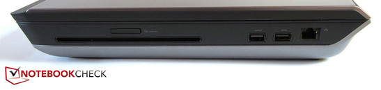 Côté droit : lecteur optique mange-disque, lecteur de cartes 9 en 1, 2x USB 3.0, RJ-45 Gigabit LAN.