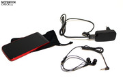 En accessoires vous trouverez un chiffon doux, un cable de recharge USB et un casque/micro.