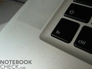 Comme pour le MacBook Air, il a un clavier d'un seul tenant.