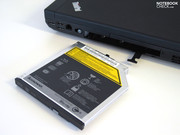 Dans le lecteur du W700, un graveur Blu-Ray très cher de Hitachi-LG est trouvé.
