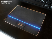 Le touchpad est illuminé contrairement au clavier.