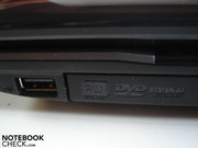 USB 2.0 et un graveur de DVD sur le côté droit