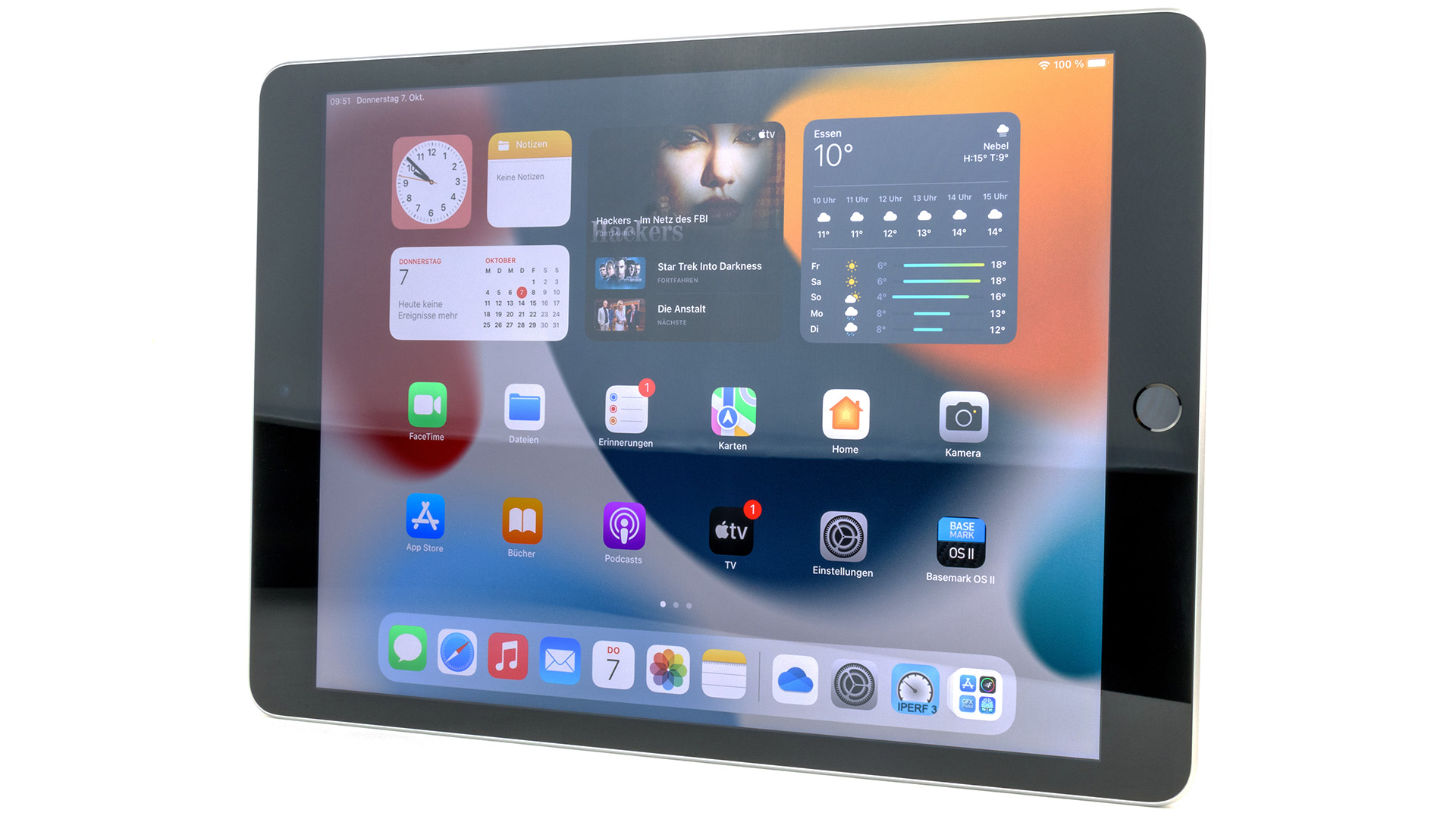 Test de l'Apple iPad 10.2 2021 : améliorations subtiles pour la tablette  Apple la moins chère - Notebookcheck.fr