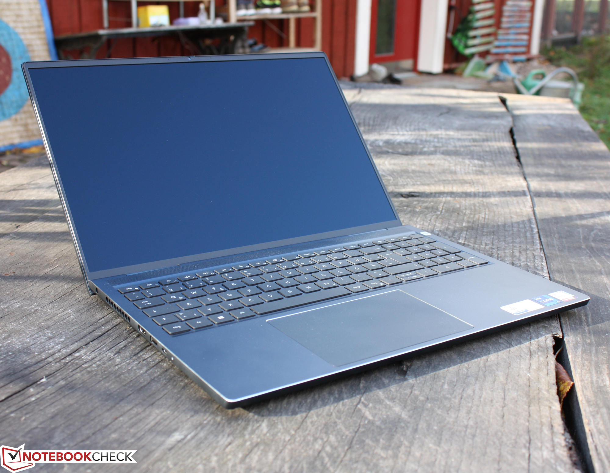 Test Du Dell Inspiron 16 Plus 7610 Des Performances En Hausse Sans Nvidia Notebookcheck Fr