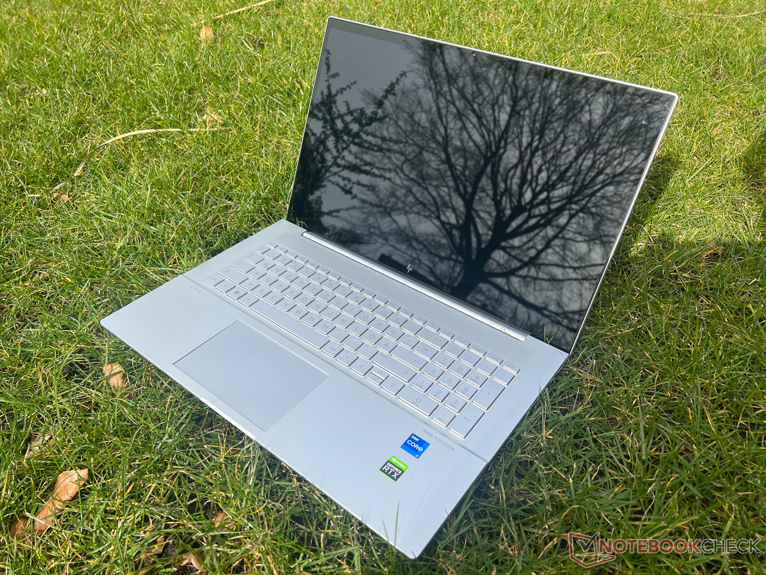 Test du HP Envy 17 : élégant écran 4K et GeForce pour ce PC portable  multimédia - Notebookcheck.fr