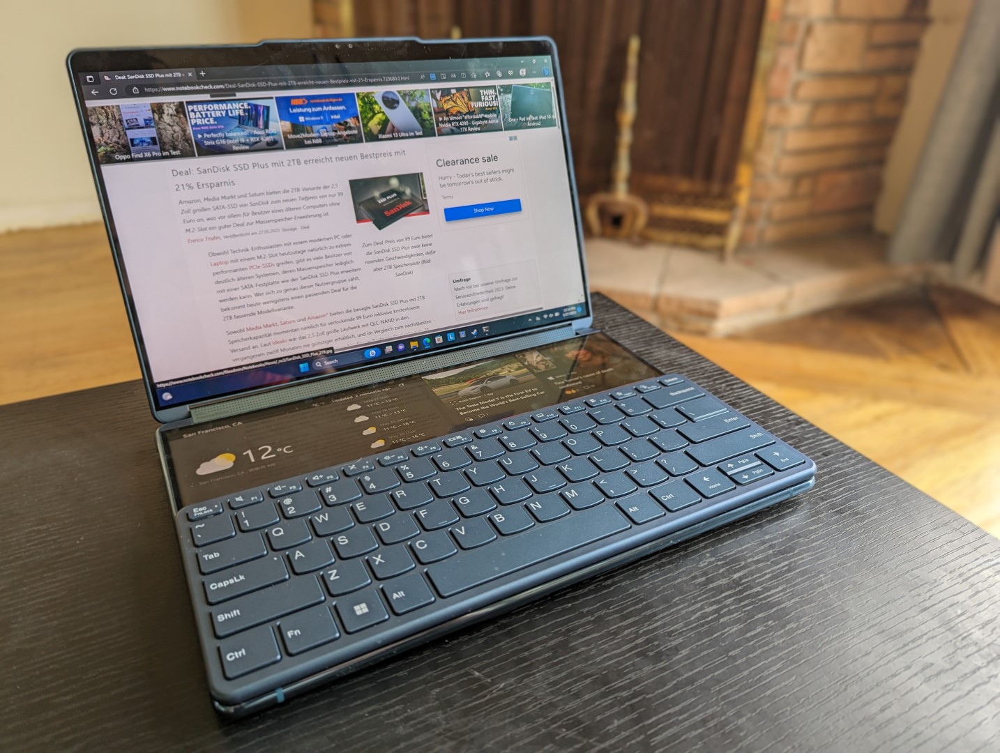 Avec le YogaBook 9i, Lenovo signe un notebook à double écran abouti -  Distributique