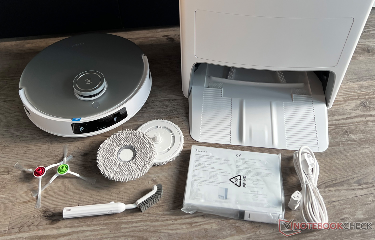 Test Ecovacs Deebot T20 Omni : notre avis sur le meilleur aspirateur robot  2023 (lave à l'eau chaude) –