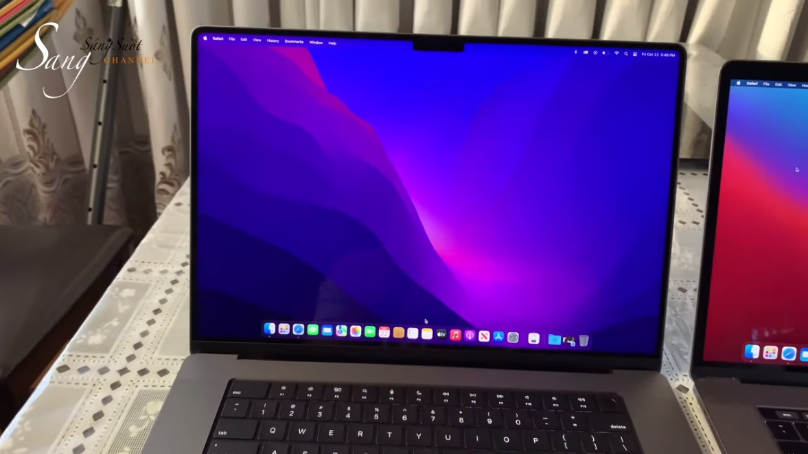 Première vidéo de prise en main pour le MacBook Pro 16 pouces 🆕