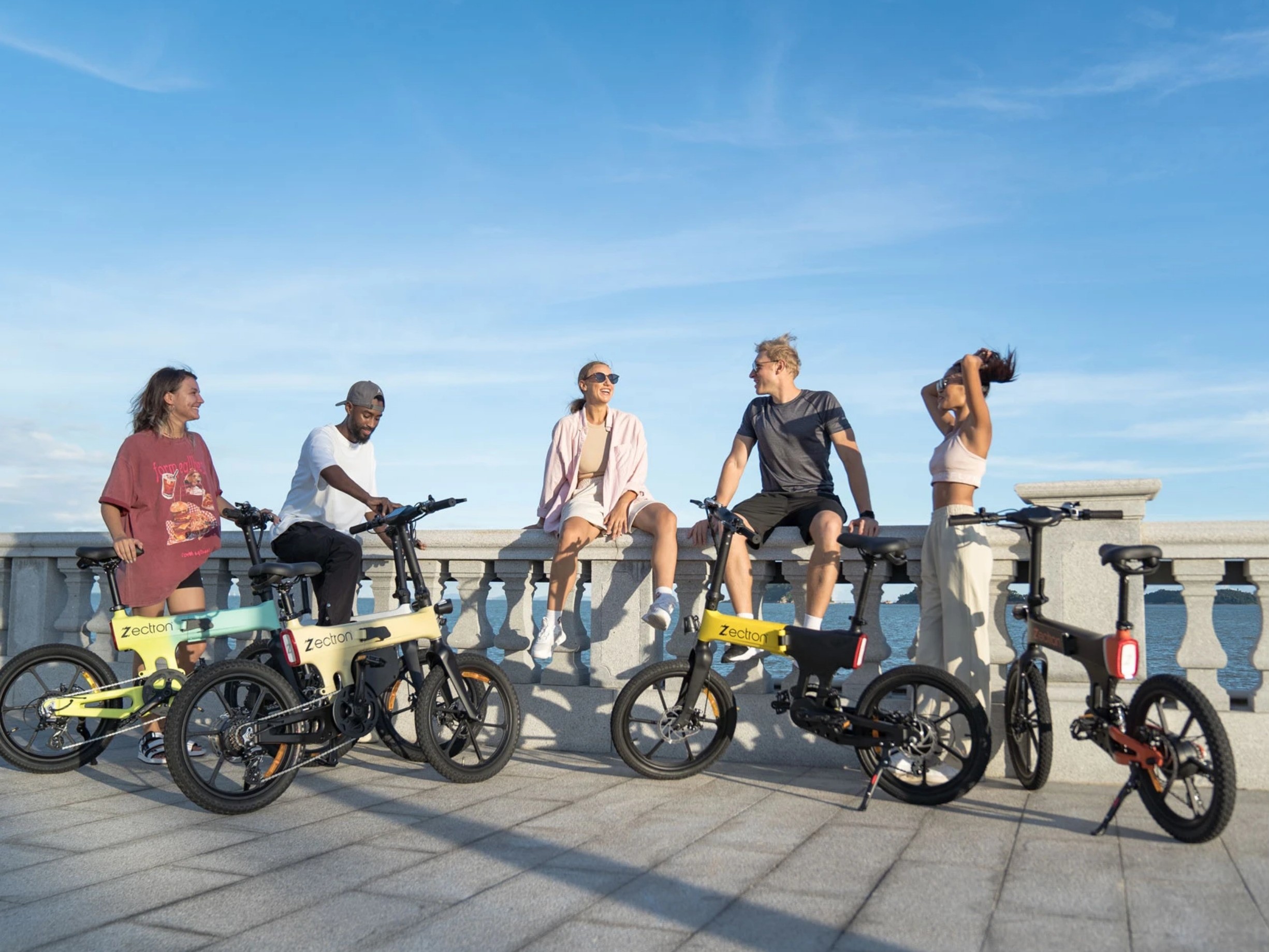 Zectron Le vélo électrique pliable Zectron a une autonomie de 150 miles et une ...