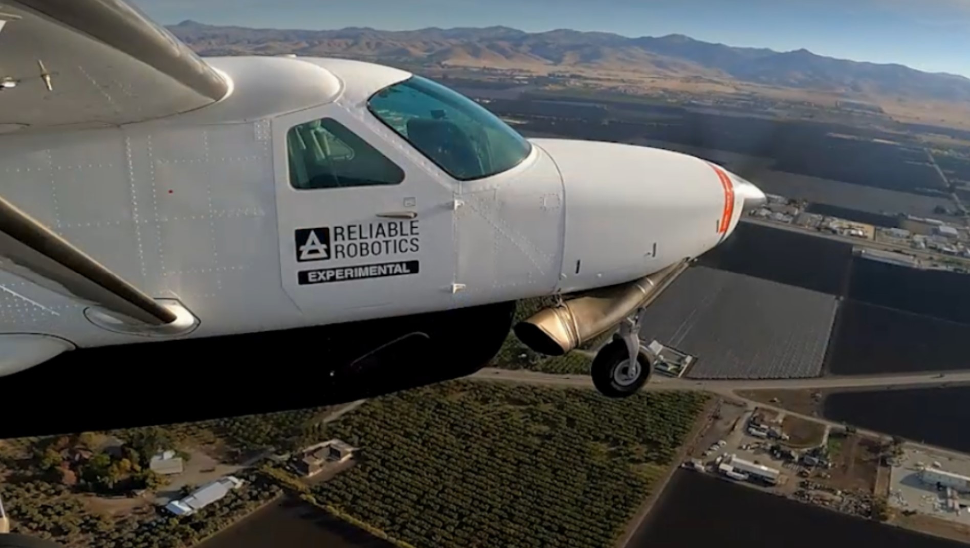 Reliable Robotics entre dans l'histoire de l'aviation avec le premier  Cessna volant sans pilote au monde -  News