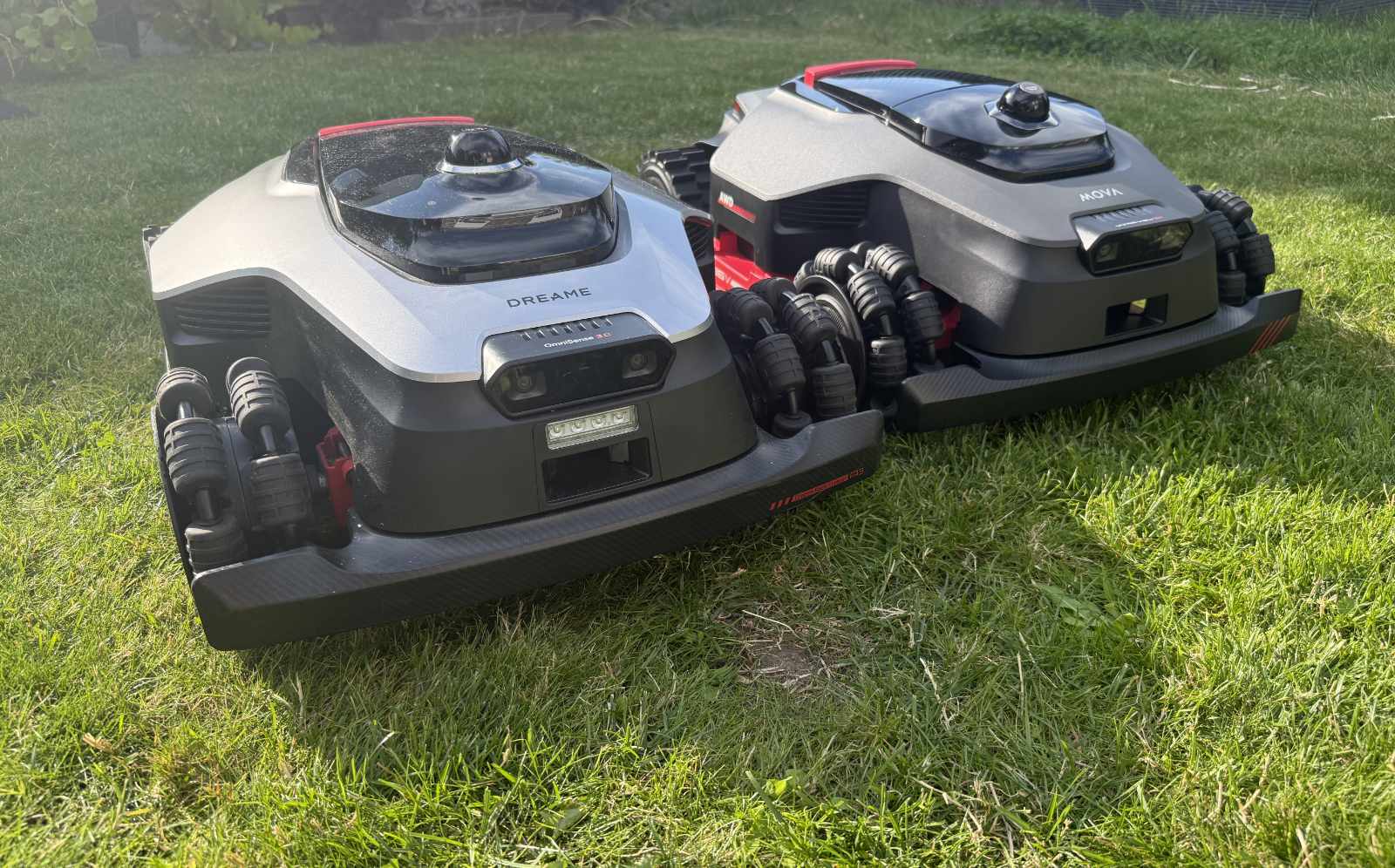 Comparatif : Dreame A3 AWD Pro vs Mova LiDAX Ultra AWD