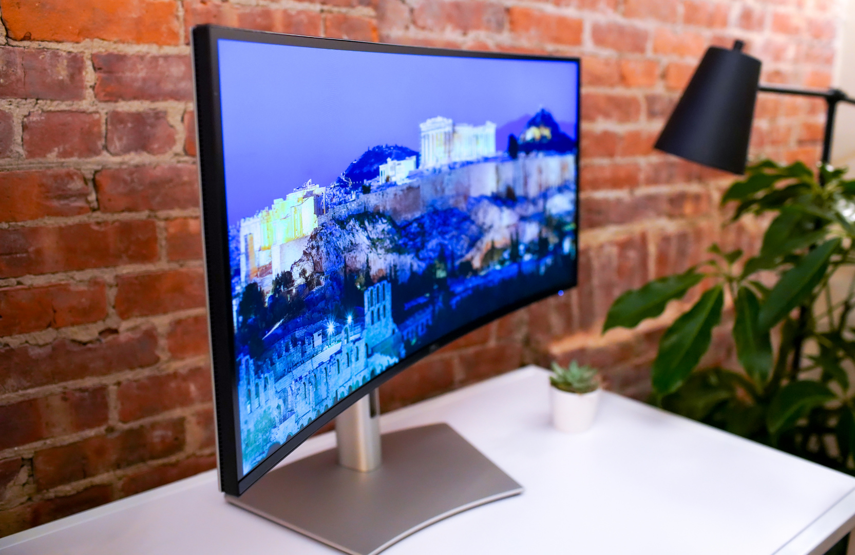 Dell UltraSharp 34 Curved Thunderbolt Hub U3425WE debuts with Thunderbolt 4 connectivity and 120Hz panel