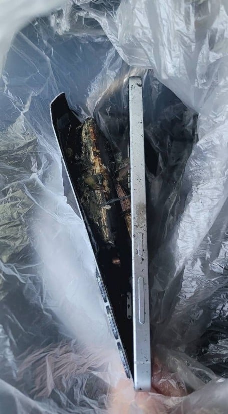Samsung Galaxy S25 Plus brûlé (Image source : Chuizan's Samsung community forum)