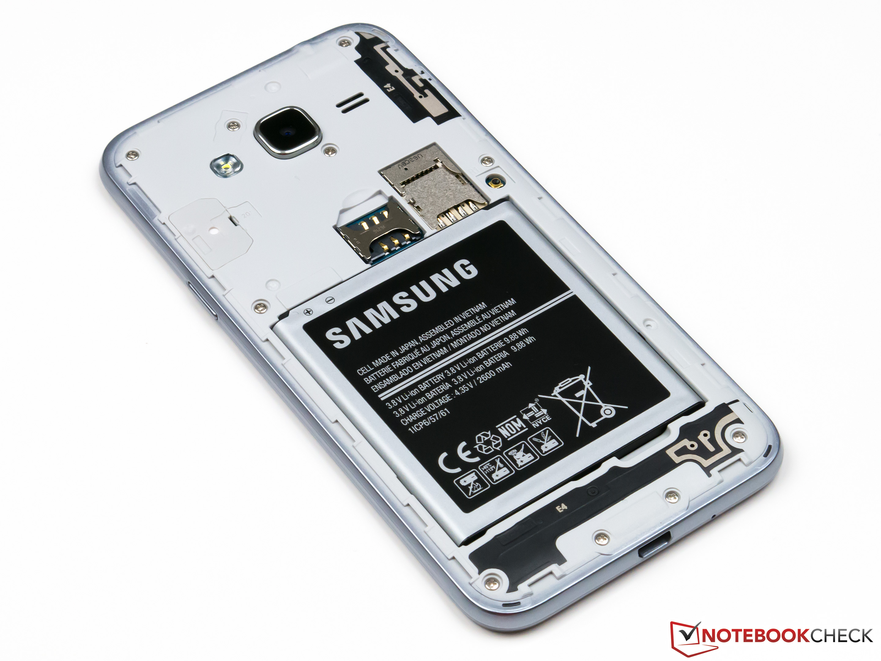 Samsung_Galaxy_J3_2016_battery
