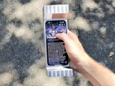 L'étui de téléphone de 6 livres est peut-être l'étui de smartphone le plus lourd au monde. (Source de l'image : Matter Neuroscience)