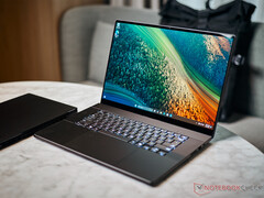 Le ProArt P16 a fait l&#039;objet de plusieurs mises à jour depuis son lancement il y a plus d&#039;un an (source : Notebookcheck)
