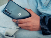 Le Motorola Moto G42 est doté d'un chipset 4G et de 4 Go de RAM, entre autres caractéristiques. (Image source : Motorola)