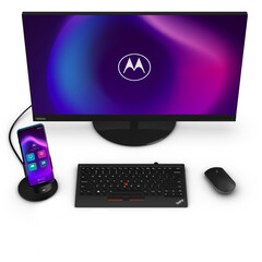 Le Motorola Moto G100 peut facilement être connecté à un écran pour offrir ensuite un mode bureau spécial.