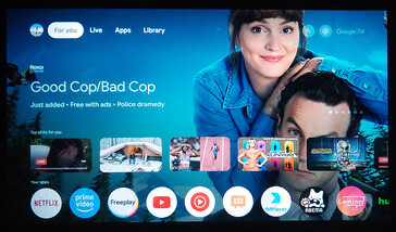 Le menu d'accueil a un design différent lorsque vous êtes connecté à Google TV. (Source de l'image : Notebookcheck)