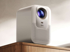 Le Redmi Projector 4 de Xiaomi (photo) a été lancé en Chine. (Source de l'image : Xiaomi)