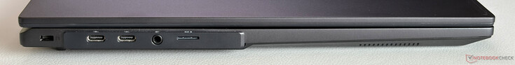 À gauche : verrou Kensington, 2 ports USB-C 4.0 avec Thunderbolt 4 (40 Gbps, DisplayPort 2.1, Power Delivery), prise stéréo 3,5 mm, lecteur de carte microSD